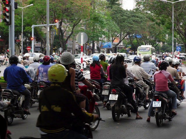 How to cross the road in Vietnam