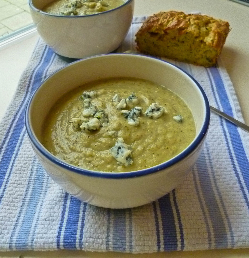 slow cooker broccoli and blue cheese soup
