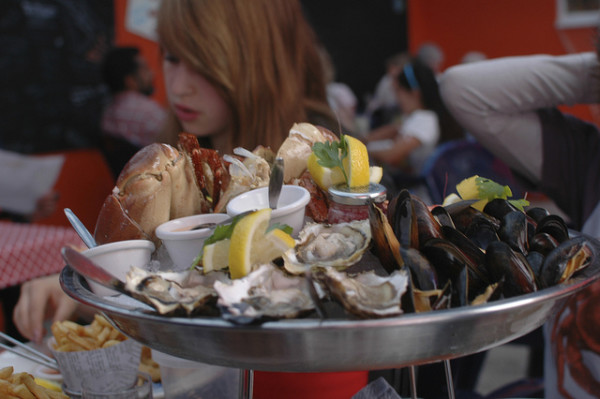 Raw seafood platter