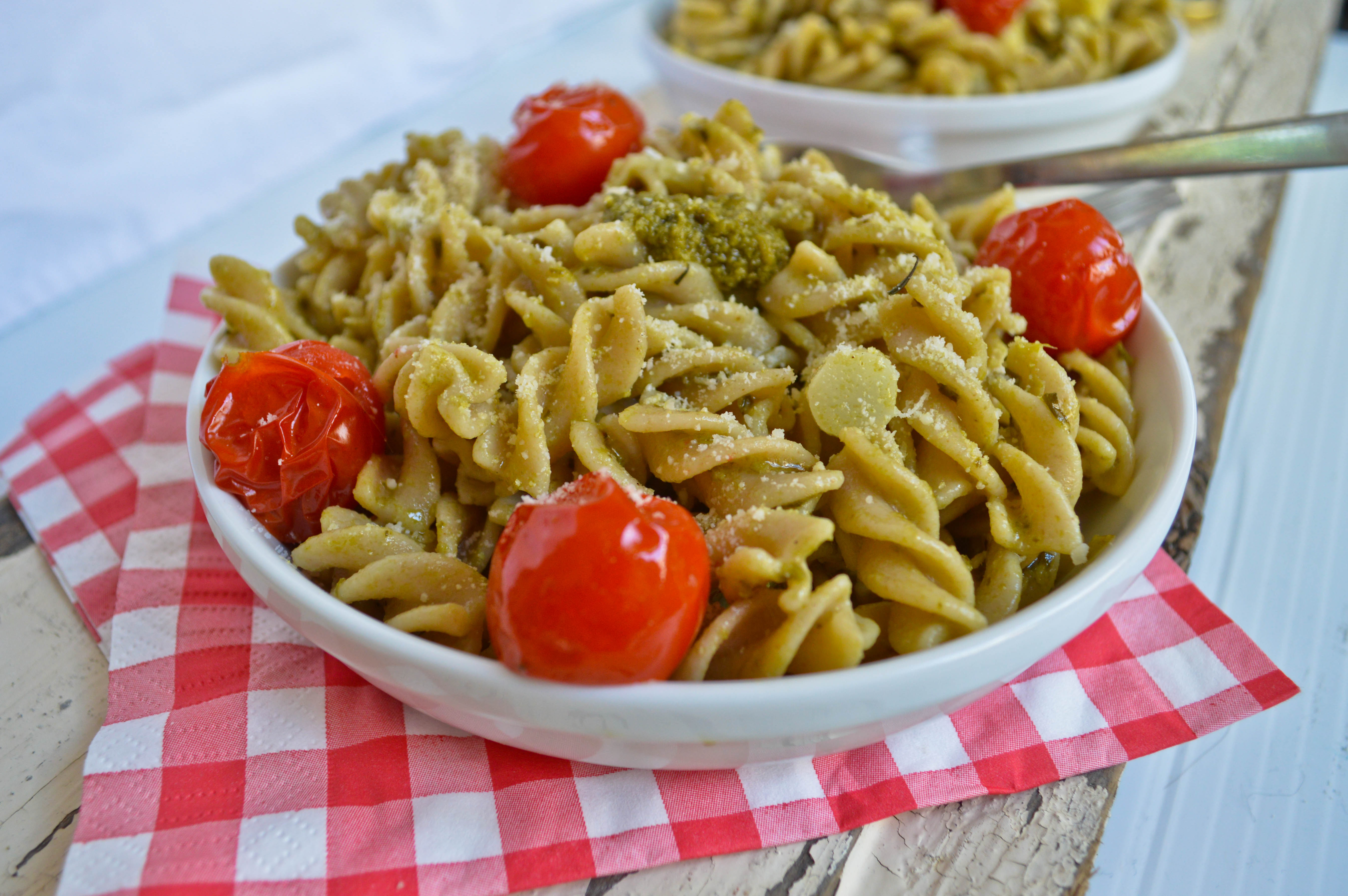 Pesto Pasta Salad with White Asparagus & Roasted Tomatoes