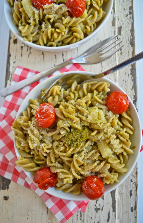 Pesto Pasta Salad with White Asparagus and Roasted Tomatoes