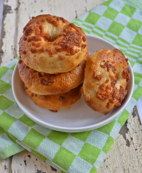 Cheesy Mini Bagels