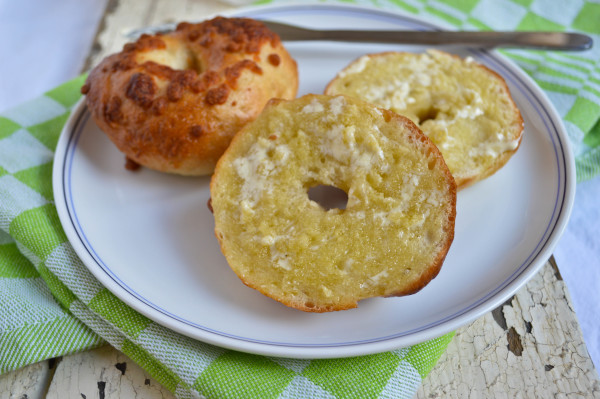 Cheesy Mini Bagels