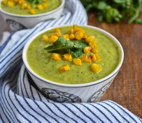 Mexican Courgette Soup with Roasted Corn and Mint / confusedjulia.com