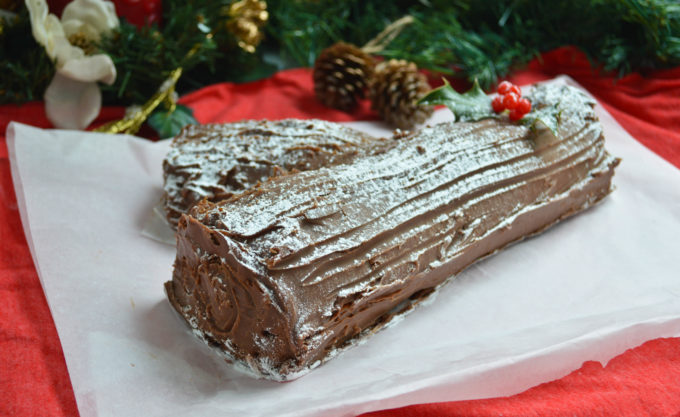 Chocolate Yule Log Recipe - ConfusedJulia