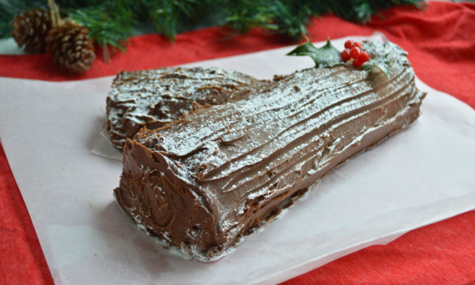 Chocolate Yule Log Recipe - ConfusedJulia