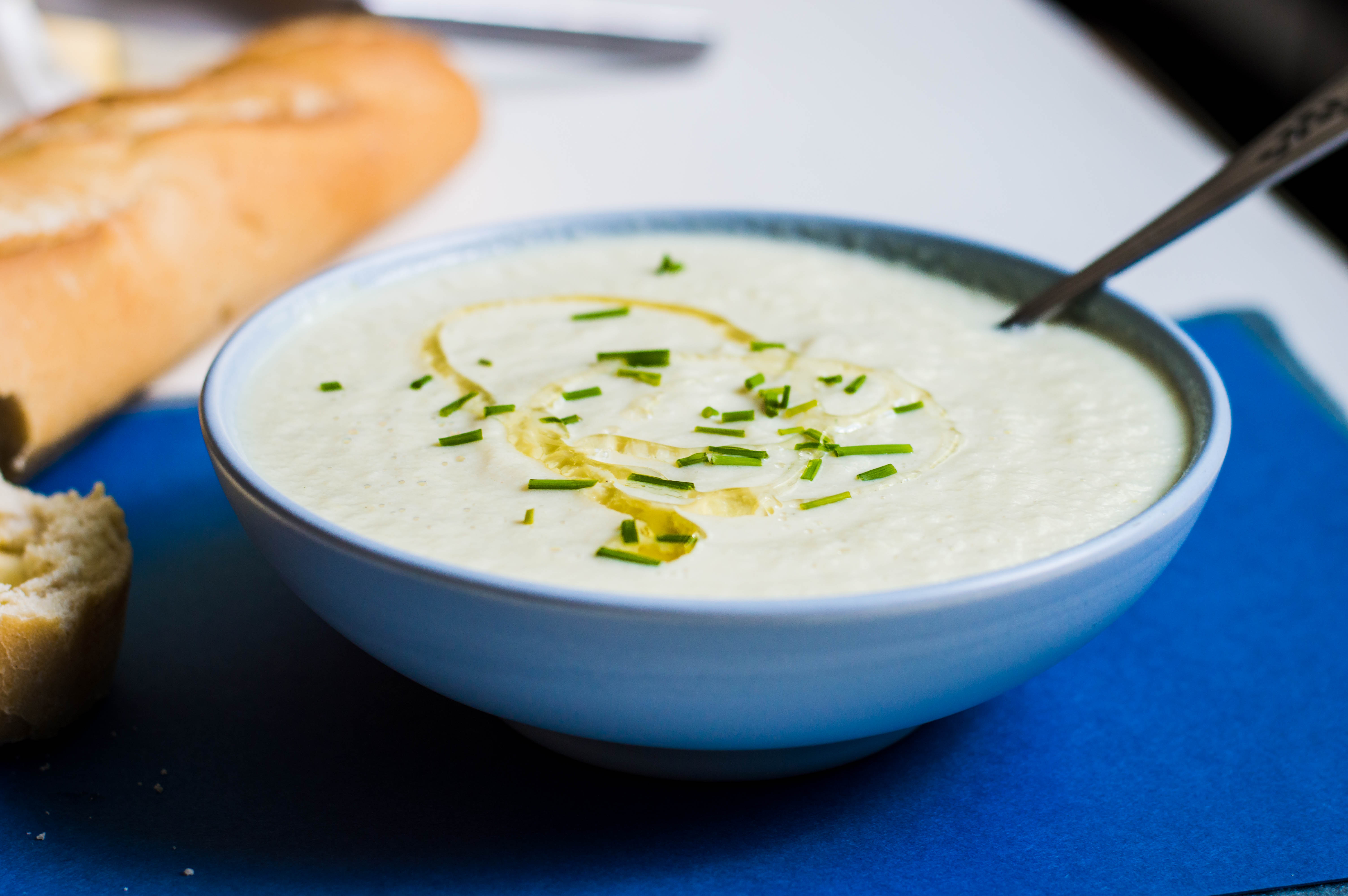 Creamy Cauliflower and Apple Soup