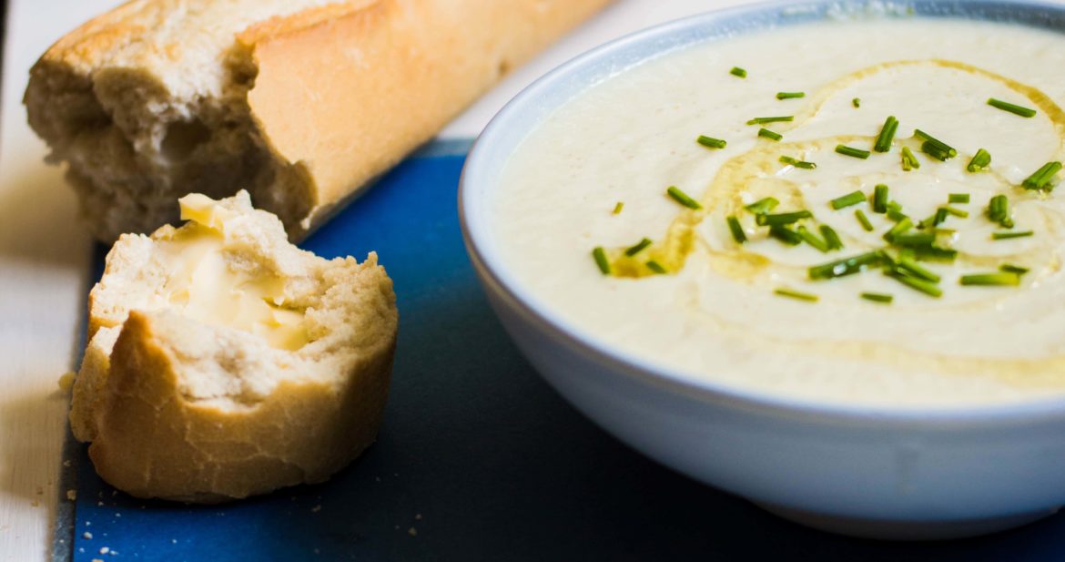 Creamy Cauliflower and Apple Soup