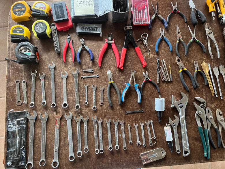 Table of hand tools
