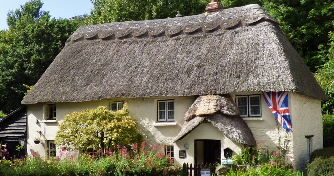 Thatched roof cottage in England