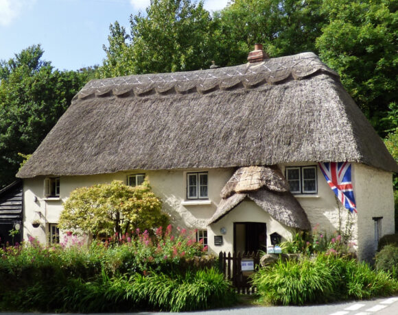 Thatched roof cottage in England