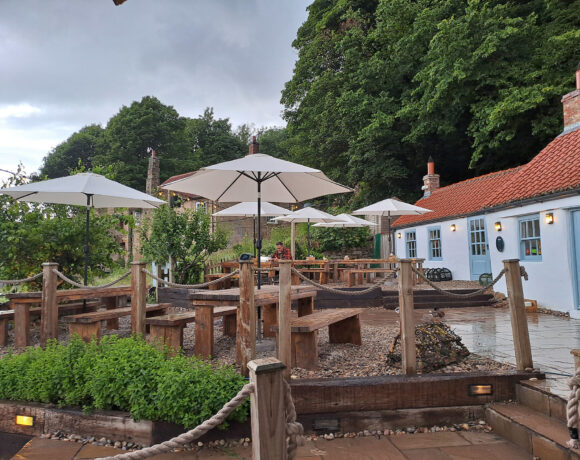 The outdoor seating area at The Fish Cottage in Sandsend